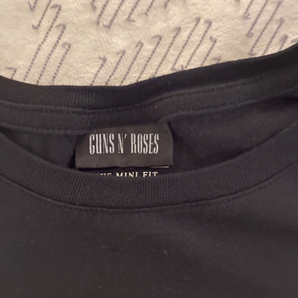 GUNS AND ROSES TSHIRT- VINTAGE - Picture 3 of 3